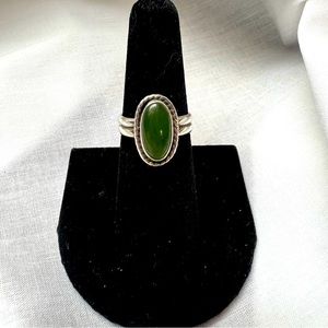 Beautiful Sterling Silver Jade Ring, by Larry Tallent, Size 6.75-7.